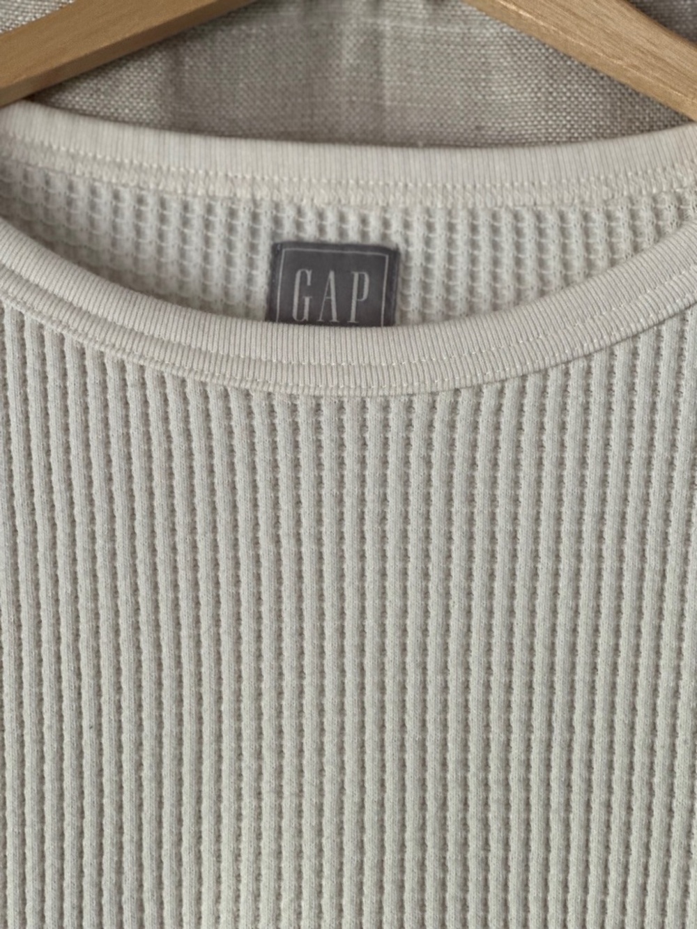 Gap Thermal Sweatshirt/Sweater - Picture 3 of 5